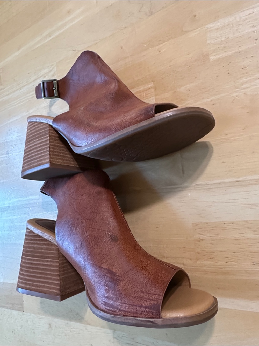 Korks Tan Brown Leather Peep-Toe Slingback Wedges - Picture 13 of 15